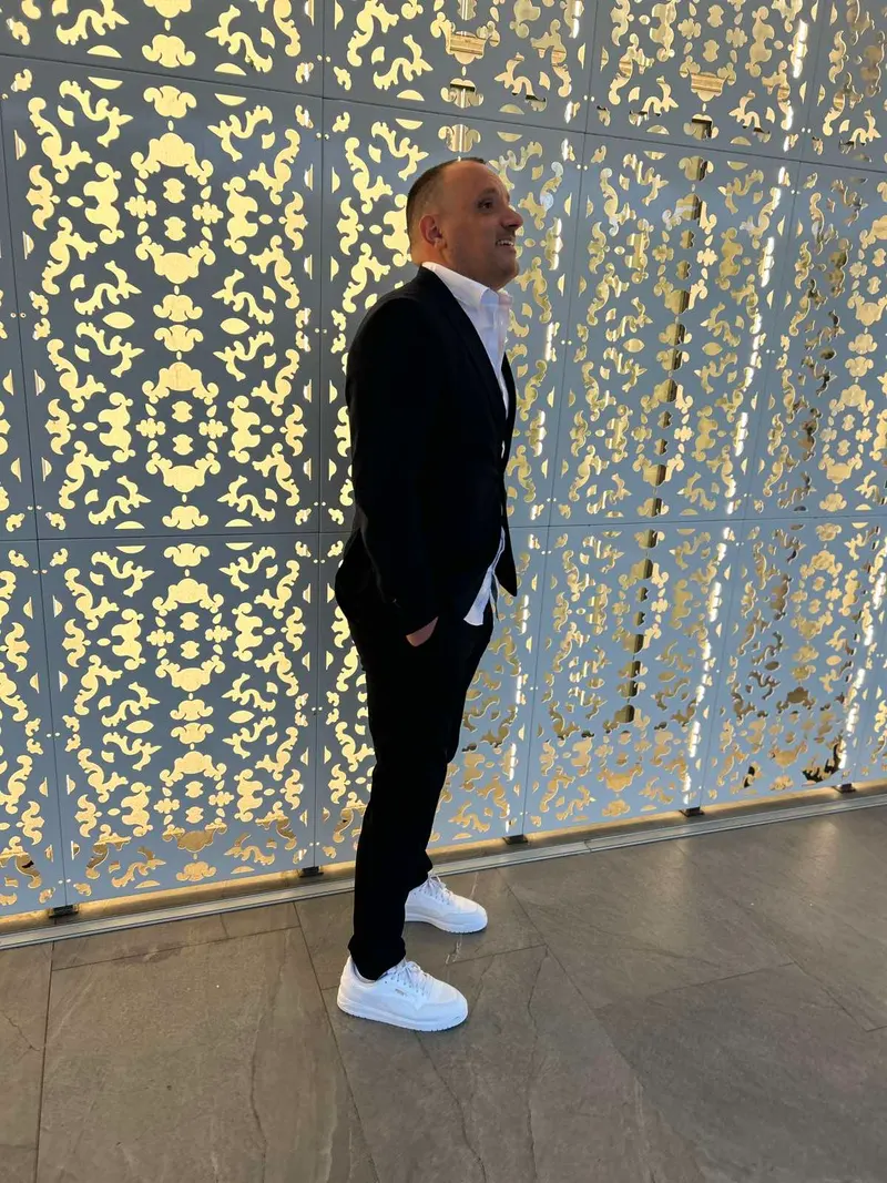 Nikola Miljkovic AI-Powered Web Developer